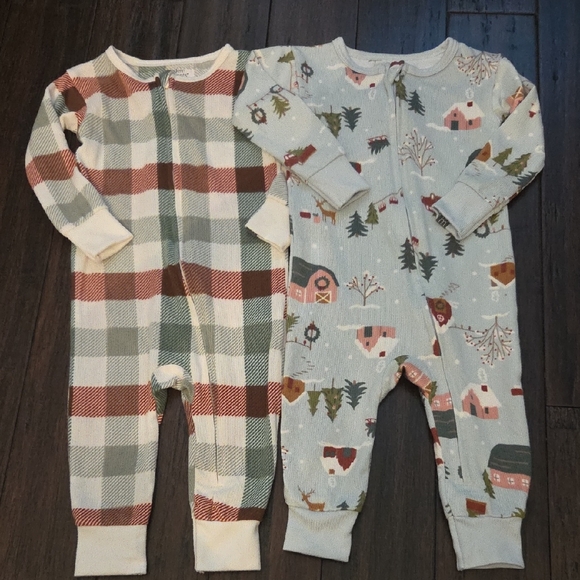 12M Gerber Winter Themed Baby Sleeper Set - Picture 1 of 6